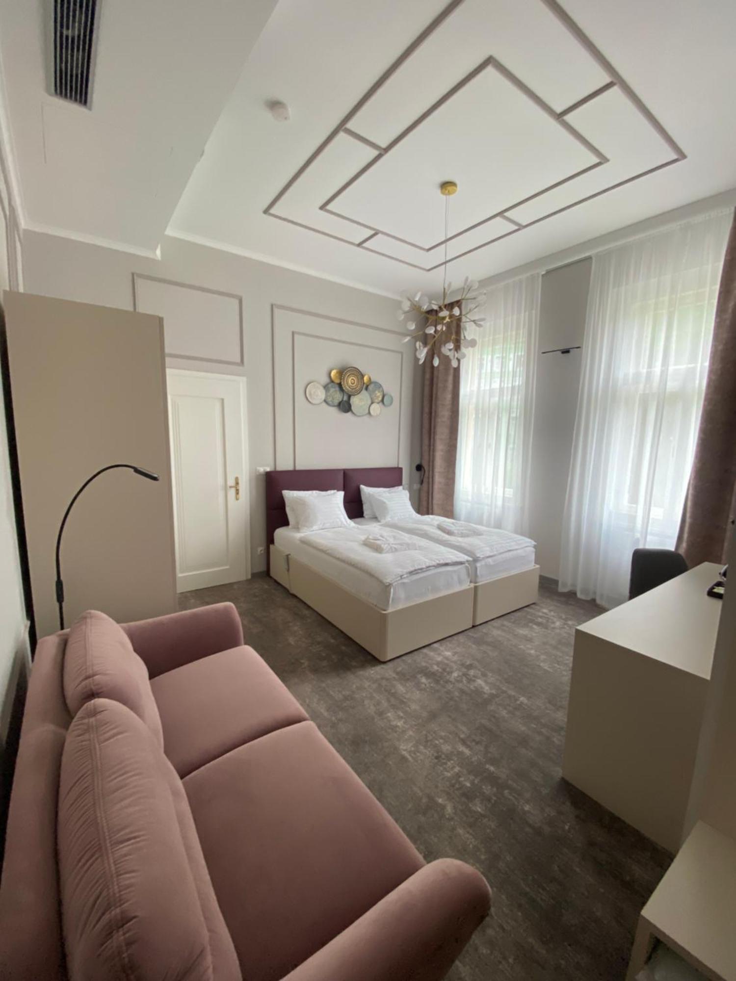 Boutique Hotel Ambiente ****+ Karlsbad Buitenkant foto