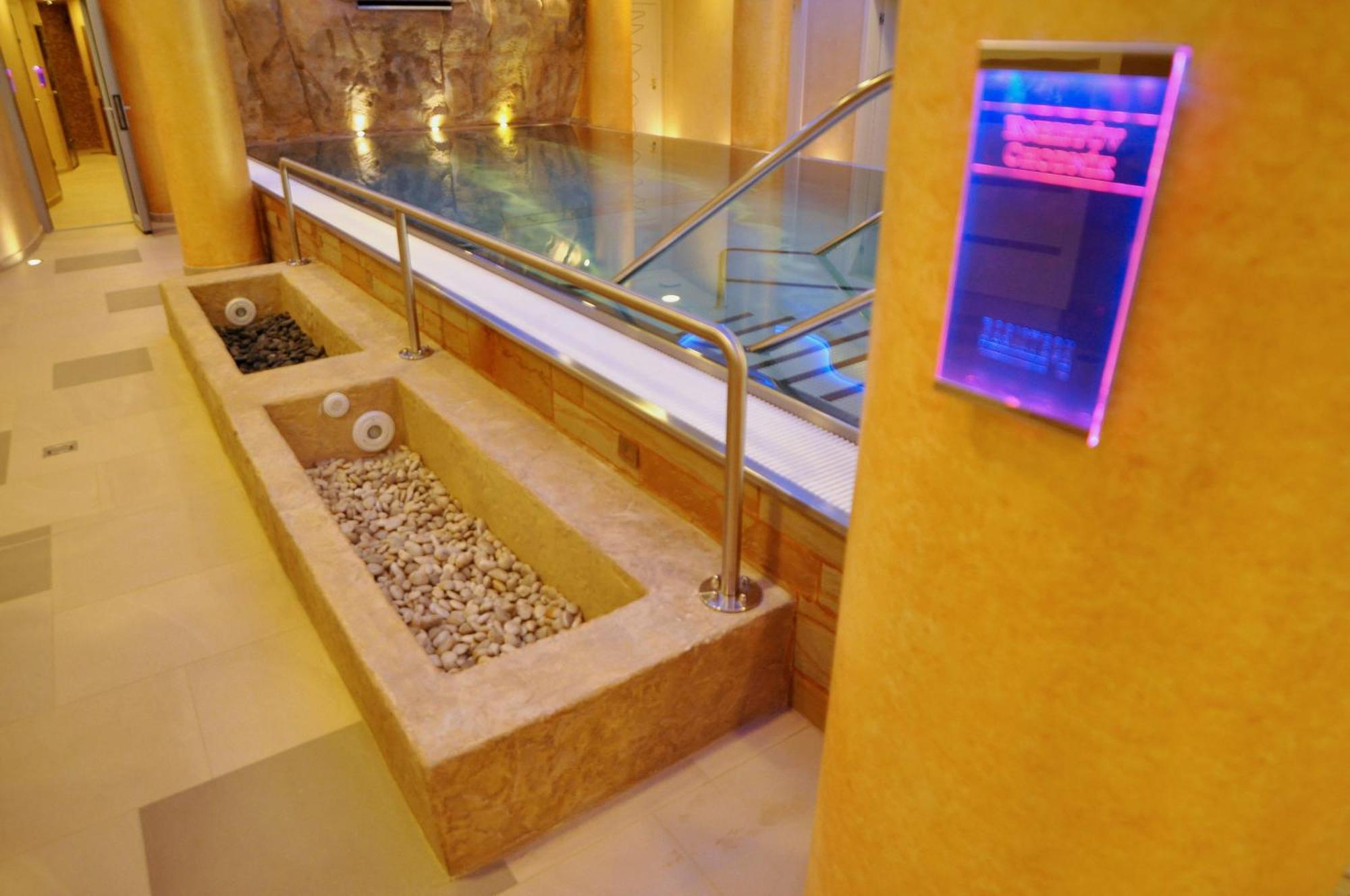 Boutique Hotel Ambiente ****+ Karlsbad Buitenkant foto