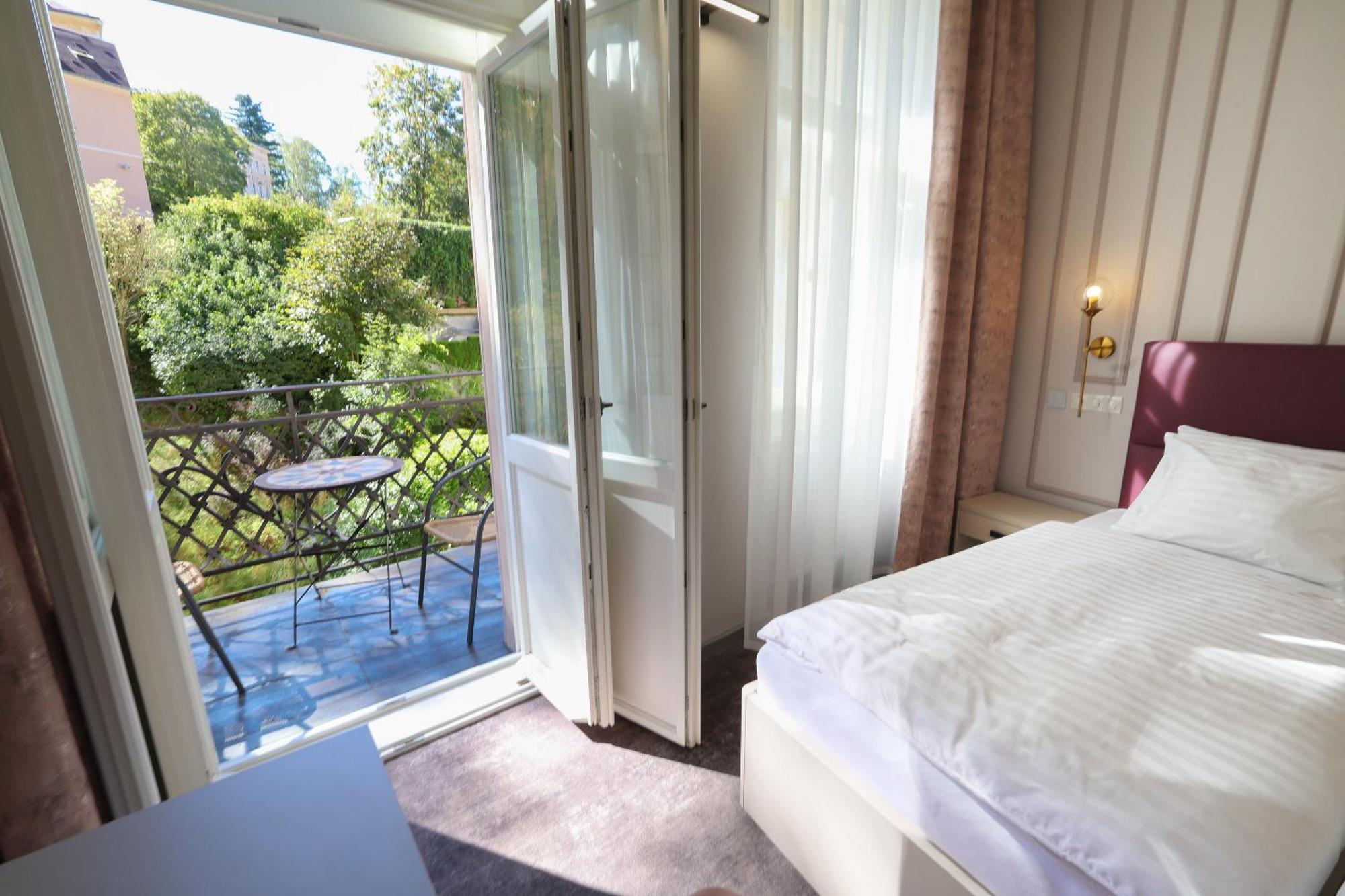 Boutique Hotel Ambiente ****+ Karlsbad Buitenkant foto