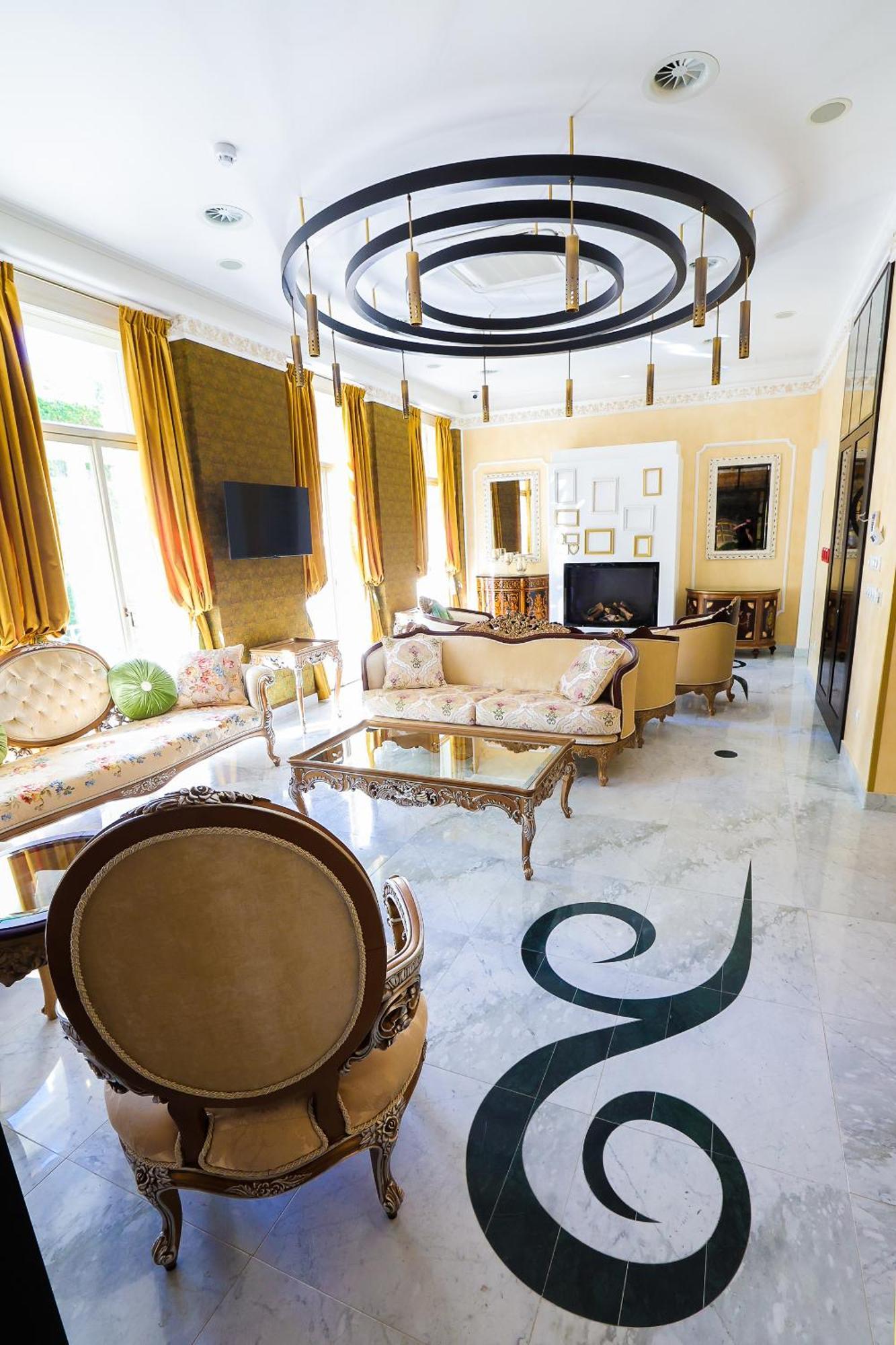 Boutique Hotel Ambiente ****+ Karlsbad Buitenkant foto