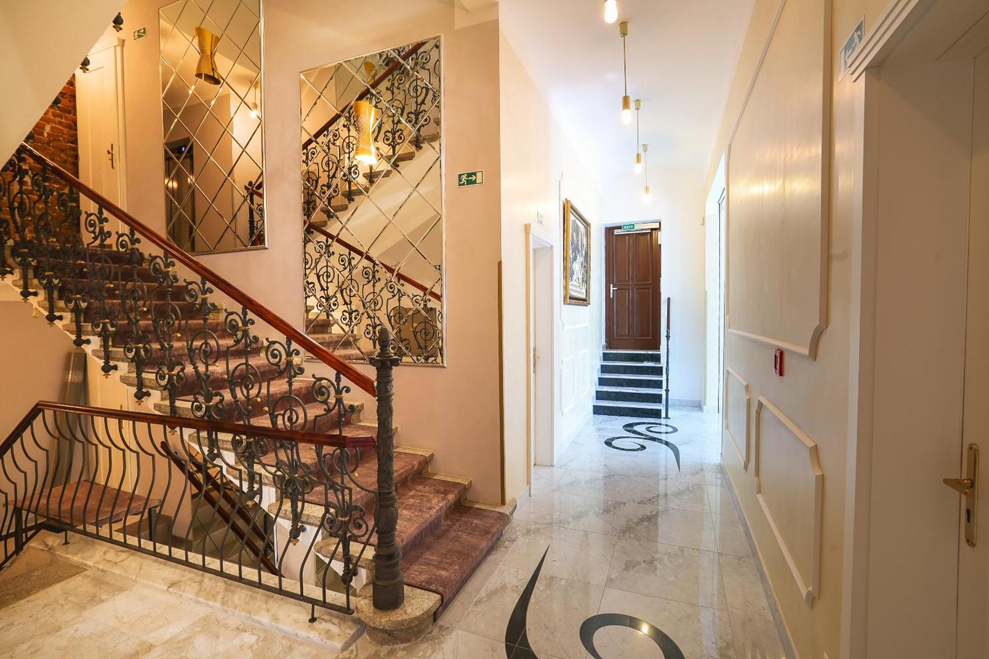 Boutique Hotel Ambiente ****+ Karlsbad Buitenkant foto