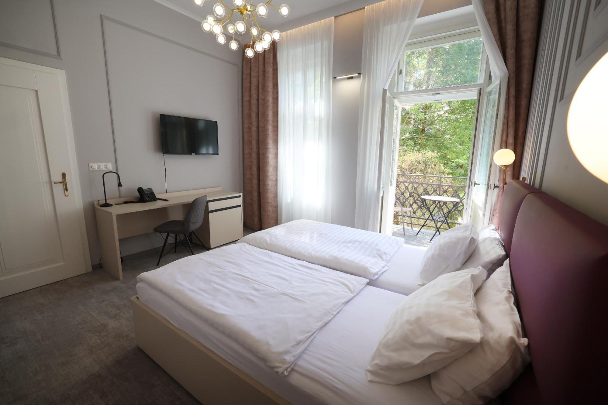 Boutique Hotel Ambiente ****+ Karlsbad Buitenkant foto