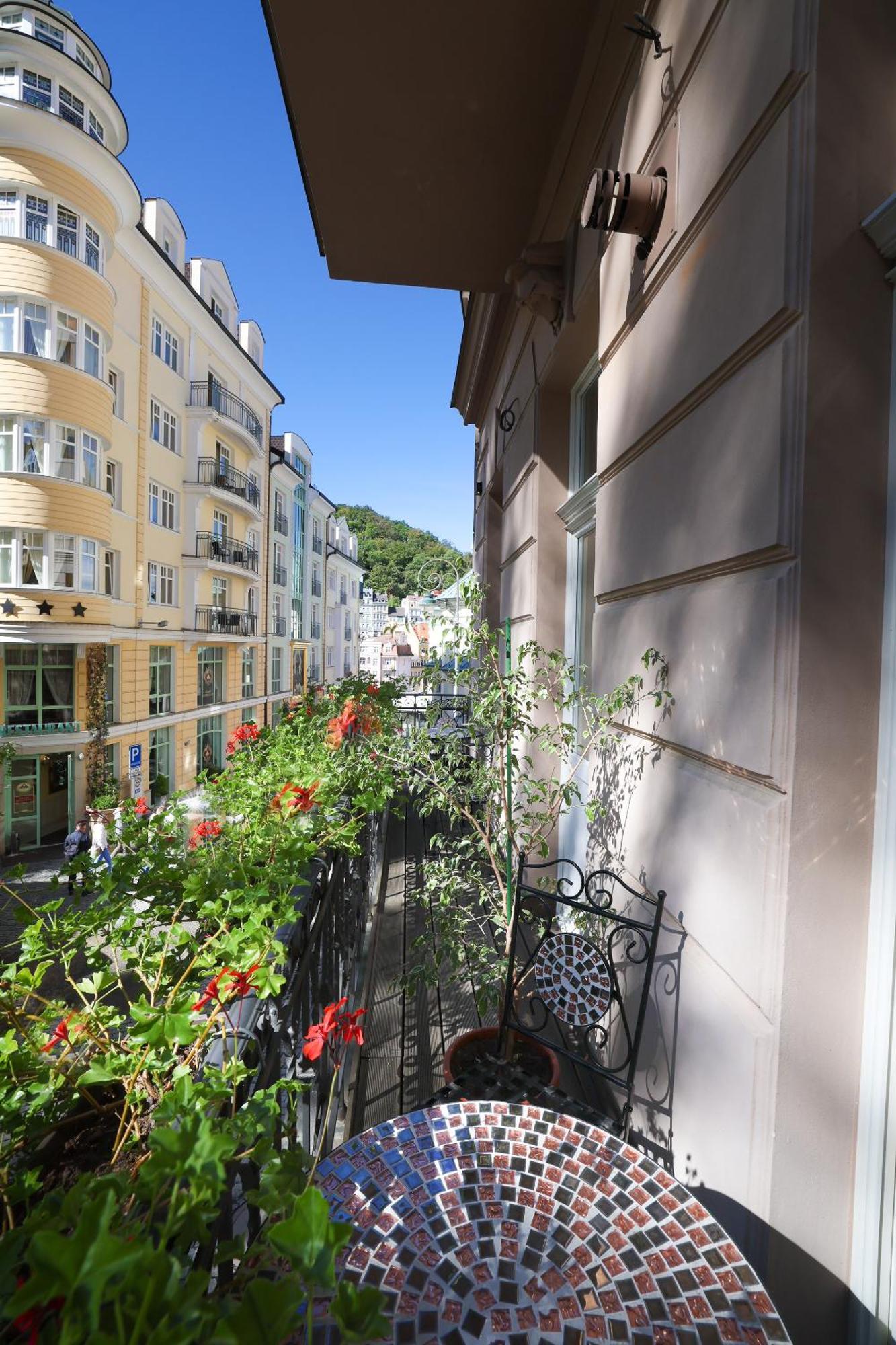 Boutique Hotel Ambiente ****+ Karlsbad Buitenkant foto